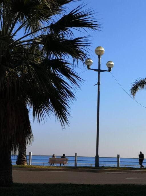 Beach Front, Superbe Appartement Pour 4 Personnes Nice Exterior photo