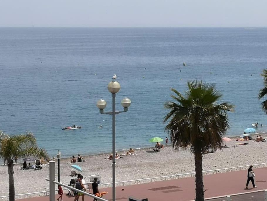 Beach Front, Superbe Appartement Pour 4 Personnes Nice Exterior photo