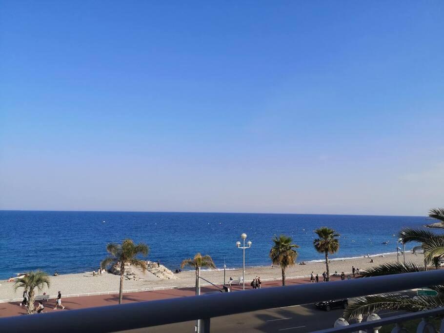 Beach Front, Superbe Appartement Pour 4 Personnes Nice Exterior photo
