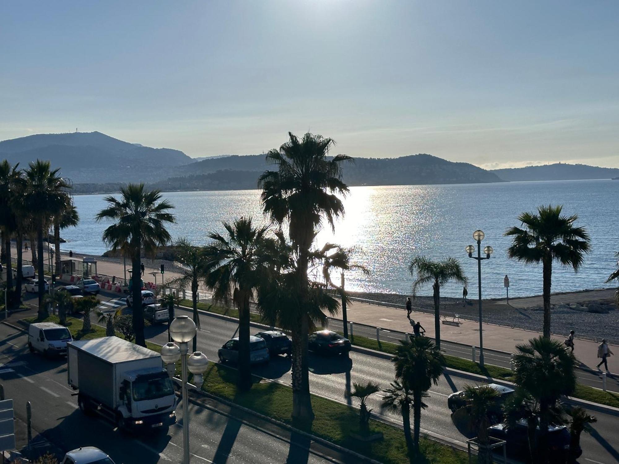 Beach Front, Superbe Appartement Pour 4 Personnes Nice Exterior photo